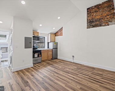 1222 Chancellor Street - Photo Thumbnail 5