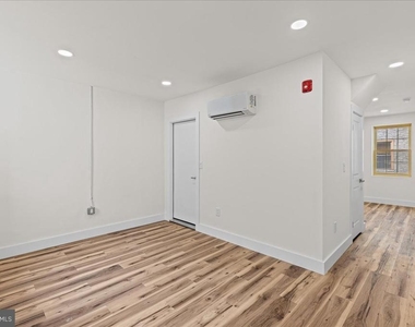 1222 Chancellor Street - Photo Thumbnail 3