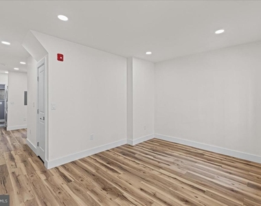 1222 Chancellor Street - Photo Thumbnail 8