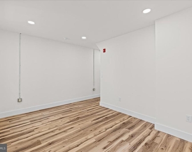 1222 Chancellor Street - Photo Thumbnail 9