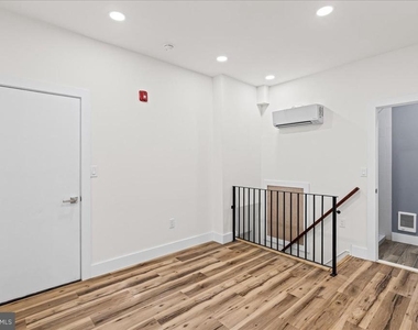 1222 Chancellor Street - Photo Thumbnail 2