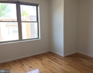 1823 N 17th Street - Photo Thumbnail 2