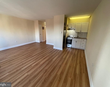 2101 Chestnut Street - Photo Thumbnail 2