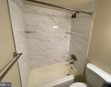 2101 Chestnut Street - Photo Thumbnail 11