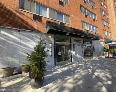2101 Chestnut Street - Photo Thumbnail 13