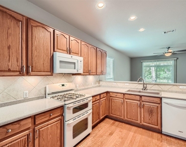 120 Muir Ct - Photo Thumbnail 11