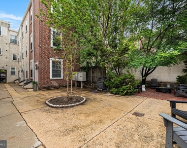 1027 N 4th Street - Photo Thumbnail 11