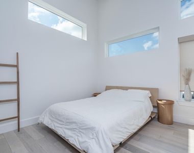 1419 Montopolis Dr - Photo Thumbnail 14