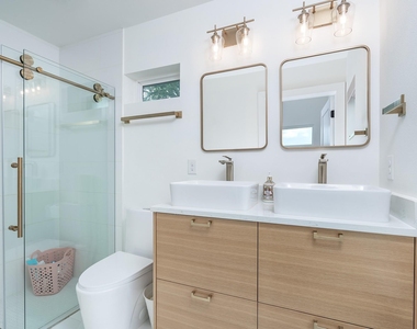 1419 Montopolis Dr - Photo Thumbnail 15
