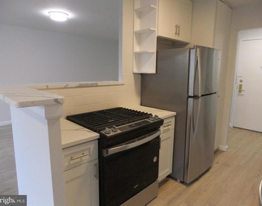 1640 Oakwood Drive - Photo Thumbnail 9