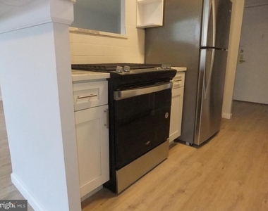 1640 Oakwood Drive - Photo Thumbnail 11