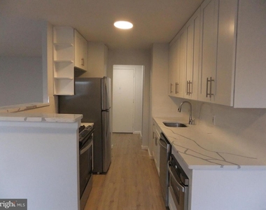 1640 Oakwood Drive - Photo Thumbnail 6