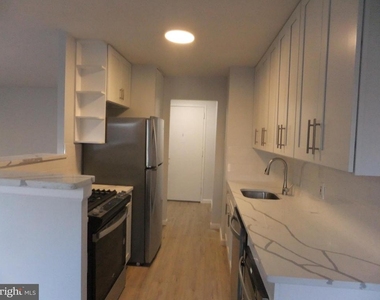 1640 Oakwood Drive - Photo Thumbnail 5