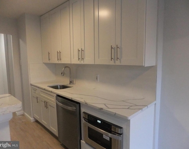 1640 Oakwood Drive - Photo Thumbnail 10