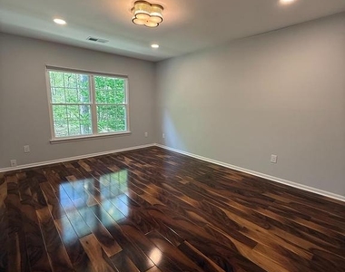 46 Woodbine Court - Photo Thumbnail 16