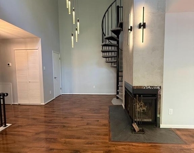46 Woodbine Court - Photo Thumbnail 2