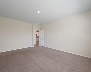 184 Gunther Way - Photo Thumbnail 8
