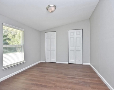 5205 Thunderbird St - Photo Thumbnail 22