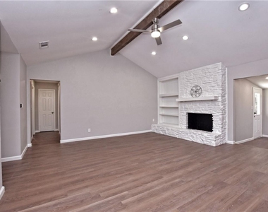 5205 Thunderbird St - Photo Thumbnail 5