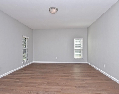 5205 Thunderbird St - Photo Thumbnail 17