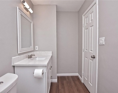 5205 Thunderbird St - Photo Thumbnail 15