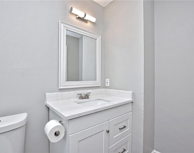 5205 Thunderbird St - Photo Thumbnail 16