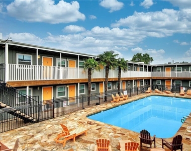 2401 Manor Rd - Photo Thumbnail 19