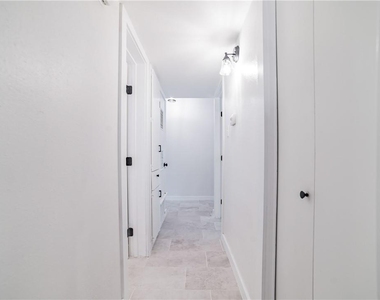 2600 Penny Ln - Photo Thumbnail 19