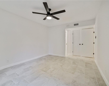 2600 Penny Ln - Photo Thumbnail 15
