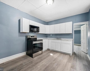 1110 Morton Avenue - Photo Thumbnail 2