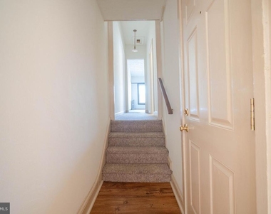 126 W Market - Photo Thumbnail 1