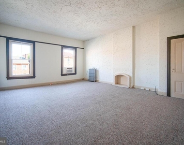 126 W Market - Photo Thumbnail 11