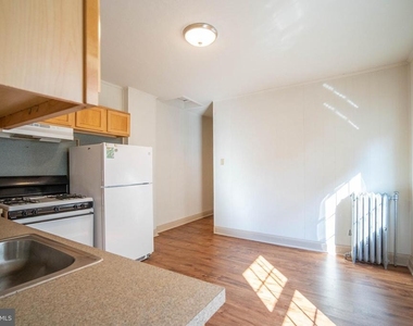 126 W Market - Photo Thumbnail 9