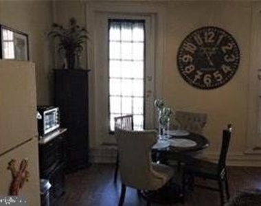 126 W Market Street - Photo Thumbnail 4