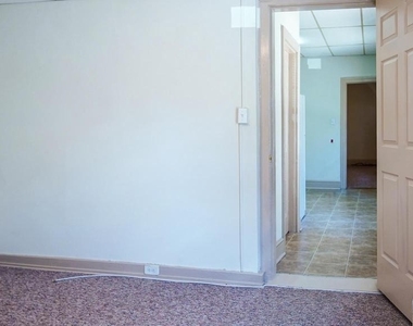 126 W Market Street - Photo Thumbnail 3