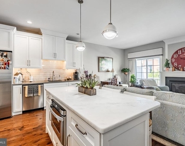 23 Central Avenue - Photo Thumbnail 10