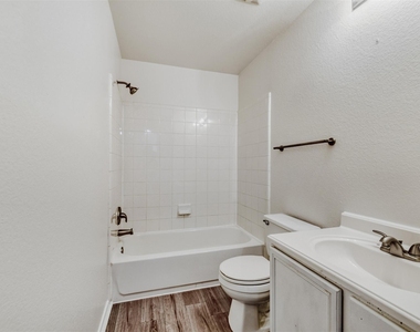 4508 Peach Grove Rd - Photo Thumbnail 20