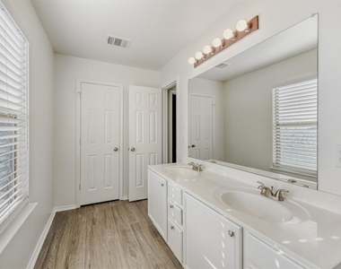 4508 Peach Grove Rd - Photo Thumbnail 17