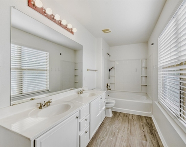 4508 Peach Grove Rd - Photo Thumbnail 16