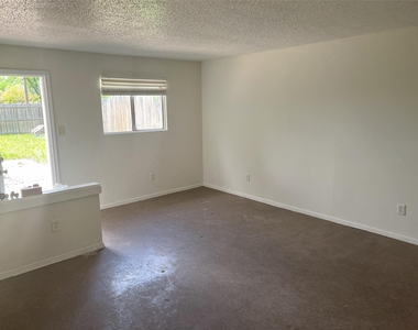 1820 Wooten Park Dr - Photo Thumbnail 5