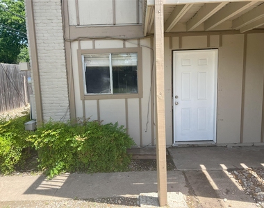 1820 Wooten Park Dr - Photo Thumbnail 4