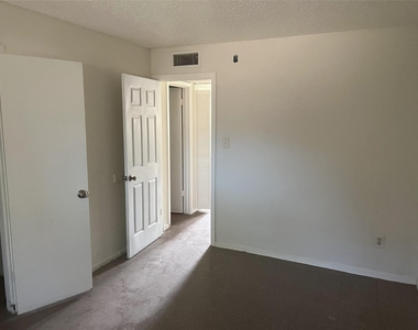 1820 Wooten Park Dr - Photo Thumbnail 10