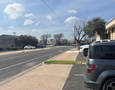 1820 Wooten Park Dr - Photo Thumbnail 19