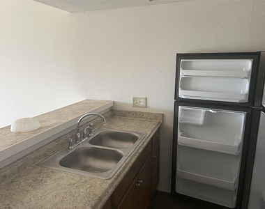 1820 Wooten Park Dr - Photo Thumbnail 7