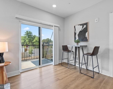 144 N.main St - Photo Thumbnail 37