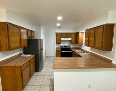 1304-b Conway Dr - Photo Thumbnail 2