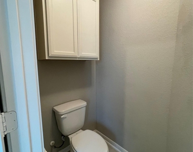 8113 Northgate Loop - Photo Thumbnail 22