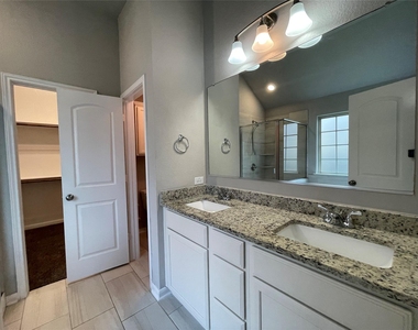 8113 Northgate Loop - Photo Thumbnail 20
