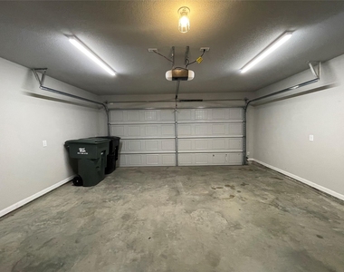 8113 Northgate Loop - Photo Thumbnail 34