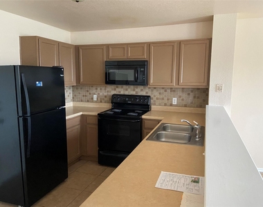 12840 Saint Mary Dr - Photo Thumbnail 2